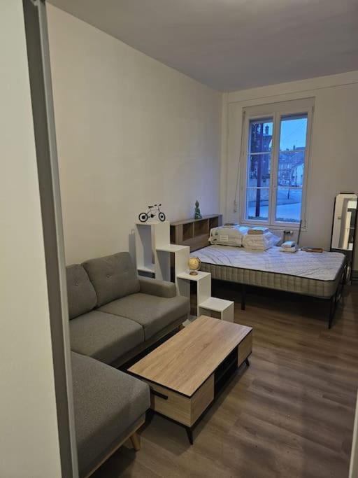 Charmant Petit Pont Ardennais/Cosy/T1/Wifi/Parking ซีดาน ภายนอก รูปภาพ
